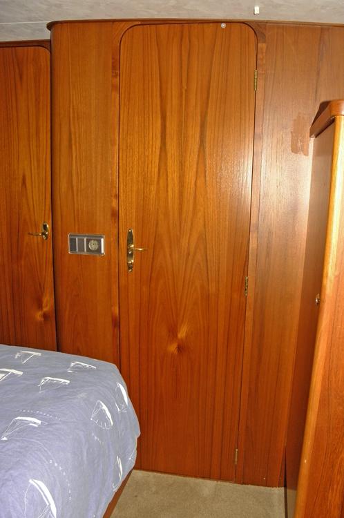 Aft cabin, Accommodation
